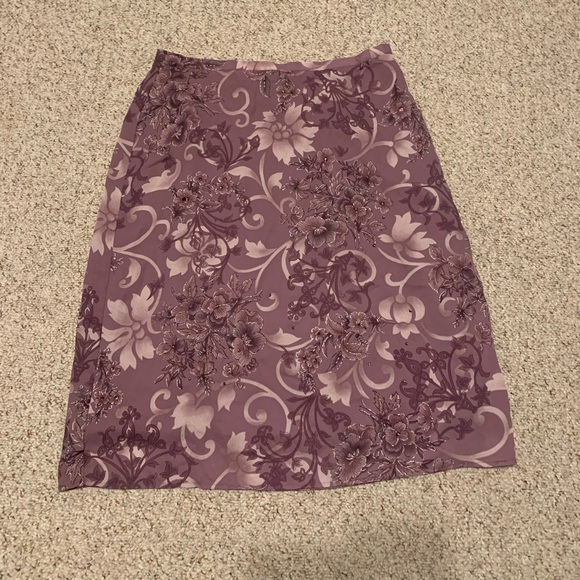 pink floral midi skirt - Picture 2 of 4
